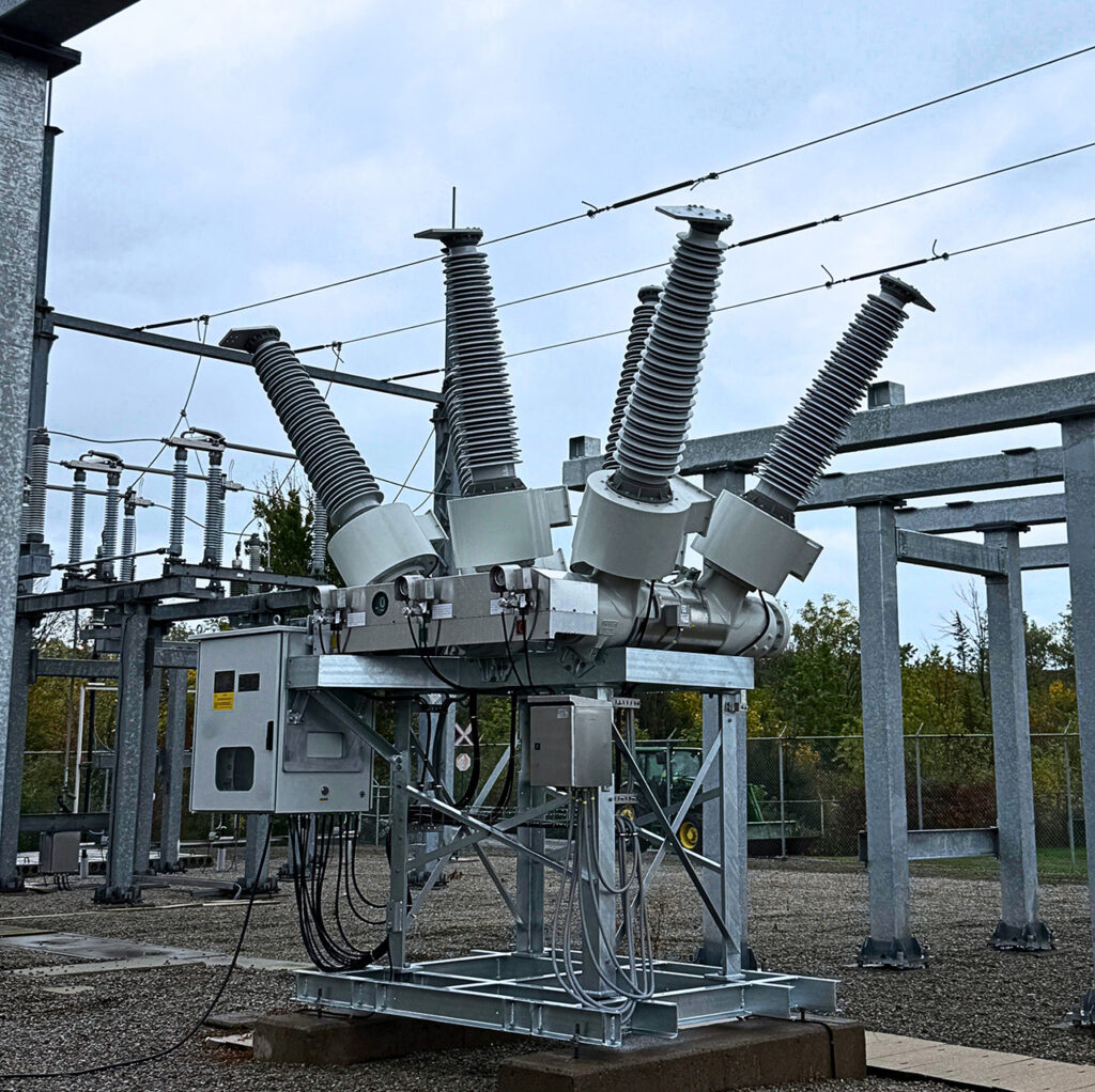 High-voltage dead tank circuit breaker in outdoor utility substation